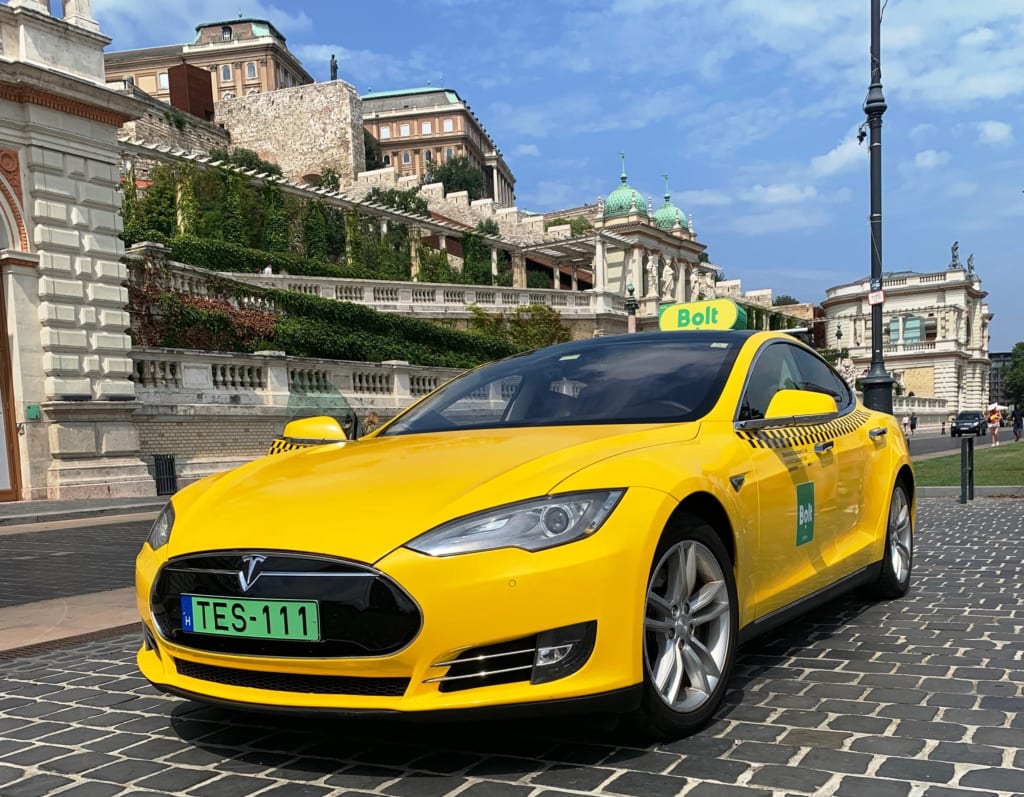 Tesla taxi Bolt