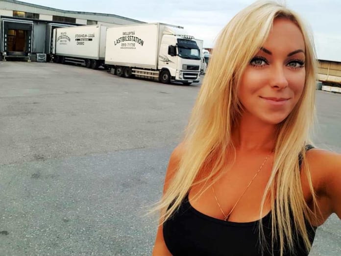 Angelica Larsson női kamionsofőr