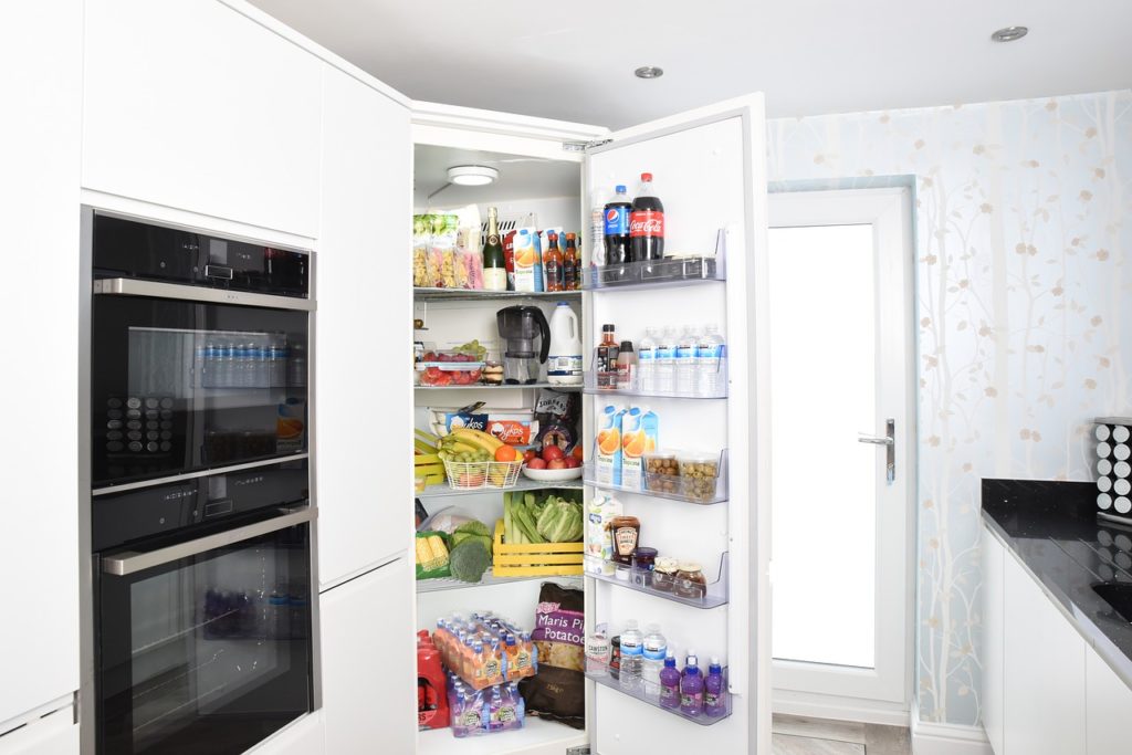 élelmiszerek tárolása élelmiszer tárolás hűtőben