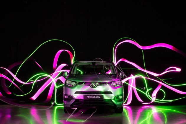 Toyota Proace City Verso fényfestés radisics milán