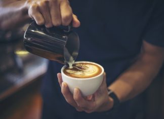 kávézás kávékészítés barista
