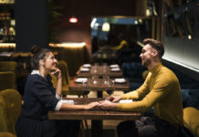 első randi étterem párkapcsolat