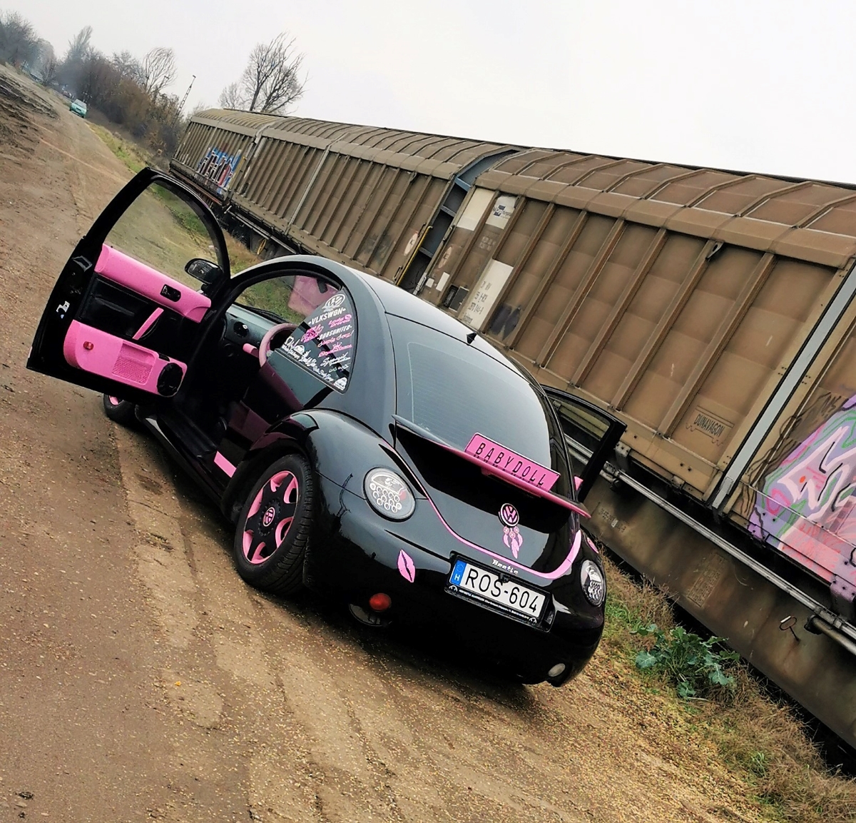 rózsaszín fekete vw new beetle babydoll