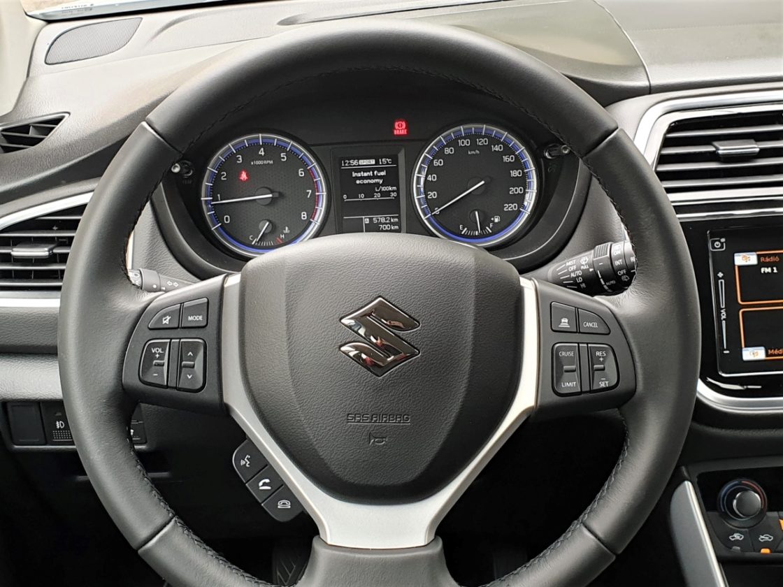 Suzuki SX4 SCross Hybrid kipróbáltuk az Év Magyar Autója