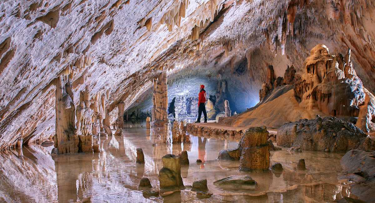 szlovénia barlang