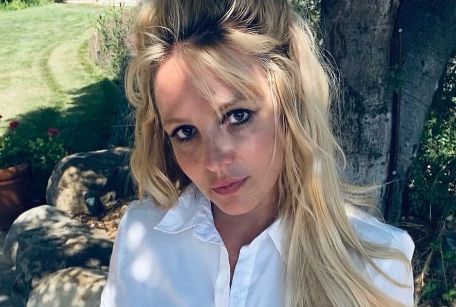 Britney Spears apja lemondott lánya gyámságáról.