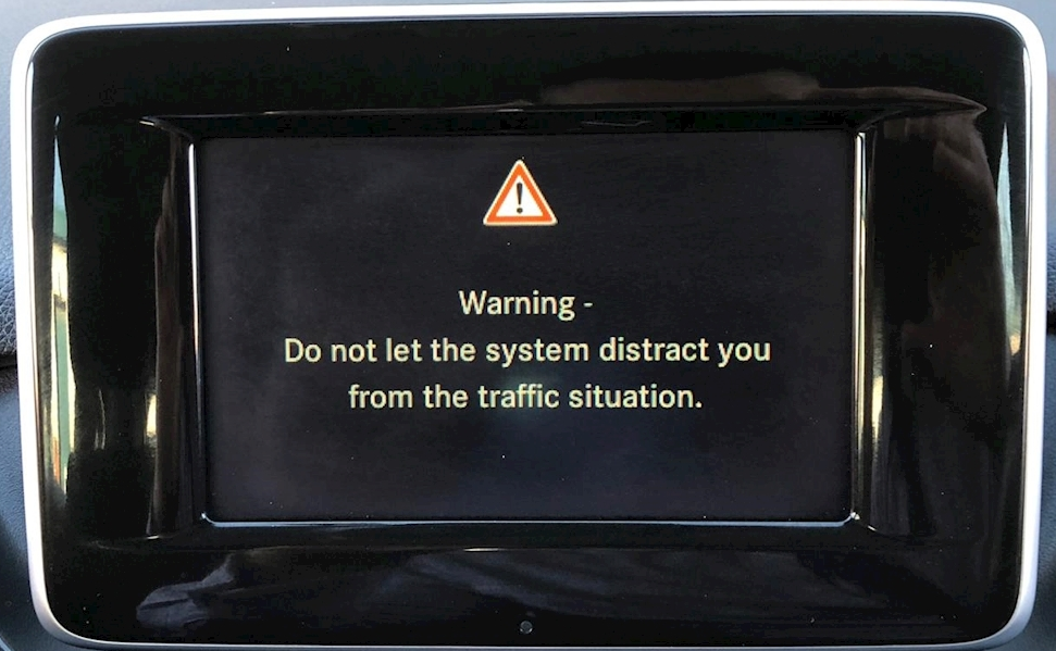 biztonsági rendszerek autó figyelmeztetés