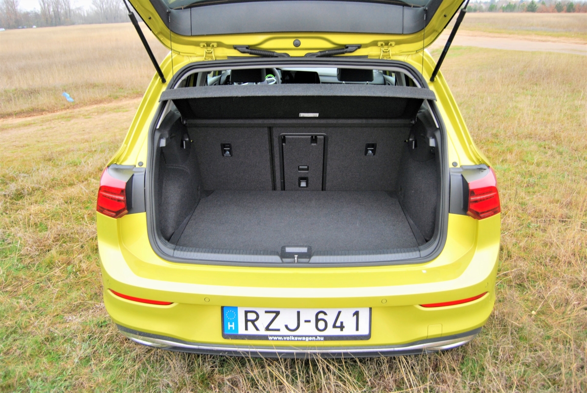 sárga1.5 tsi golf csomagtér