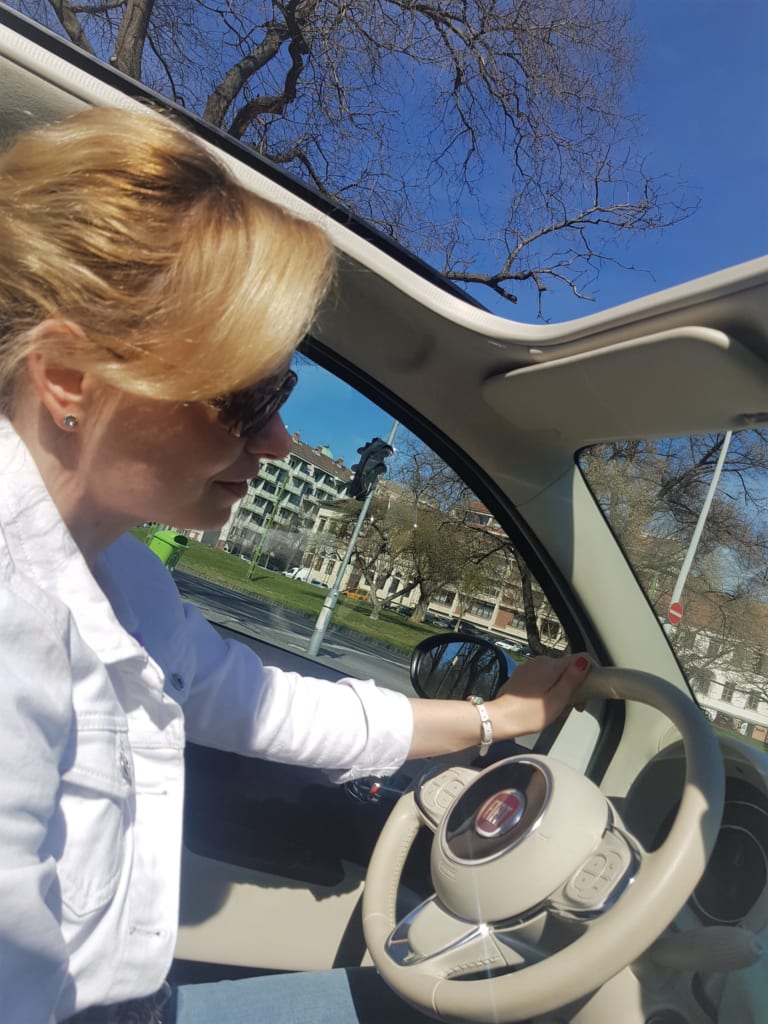 Fiat500 Collezione vezetes kozben