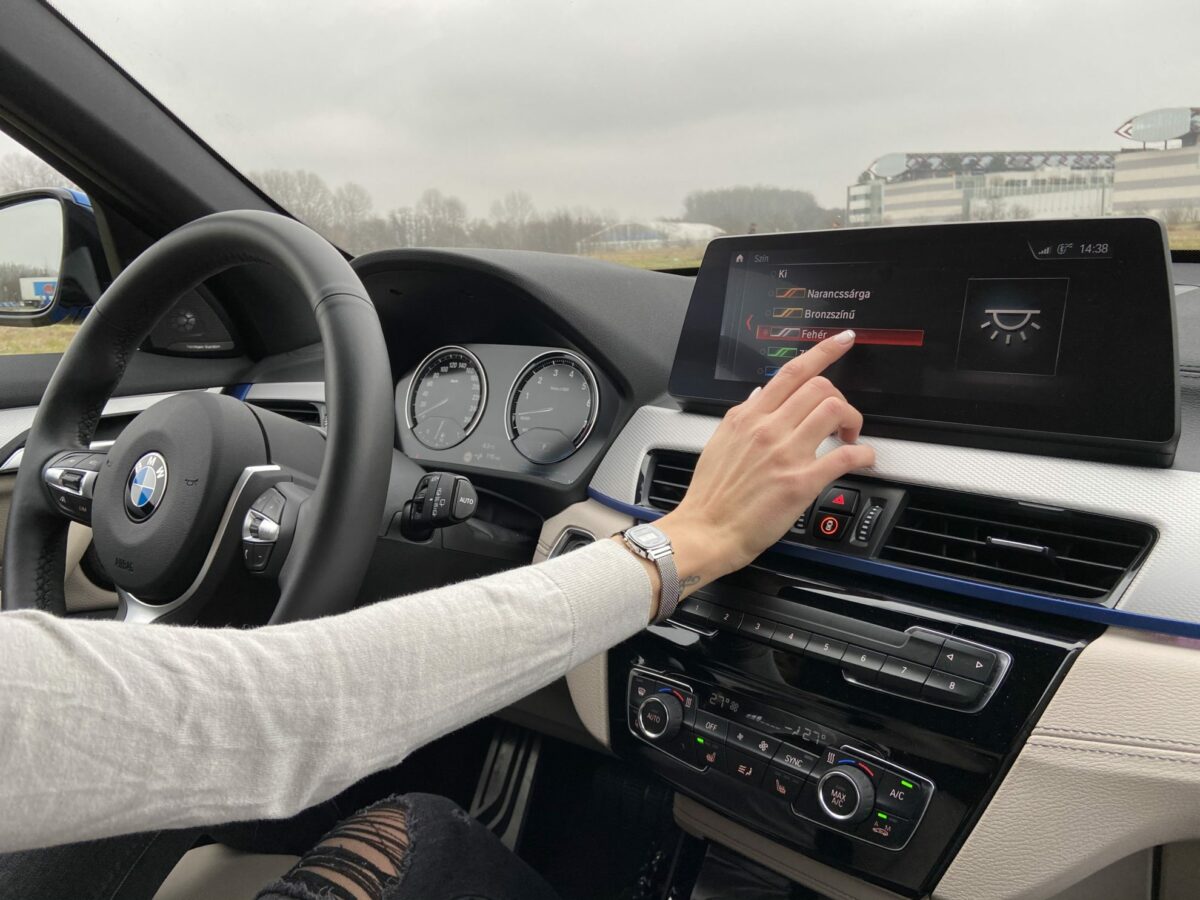 BMW X1 érintőkijelző
