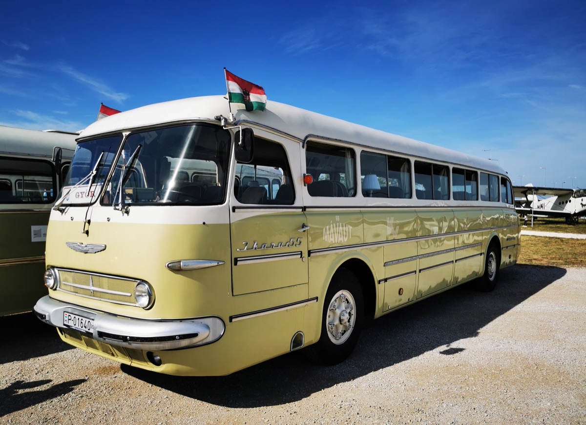 ikarus 55