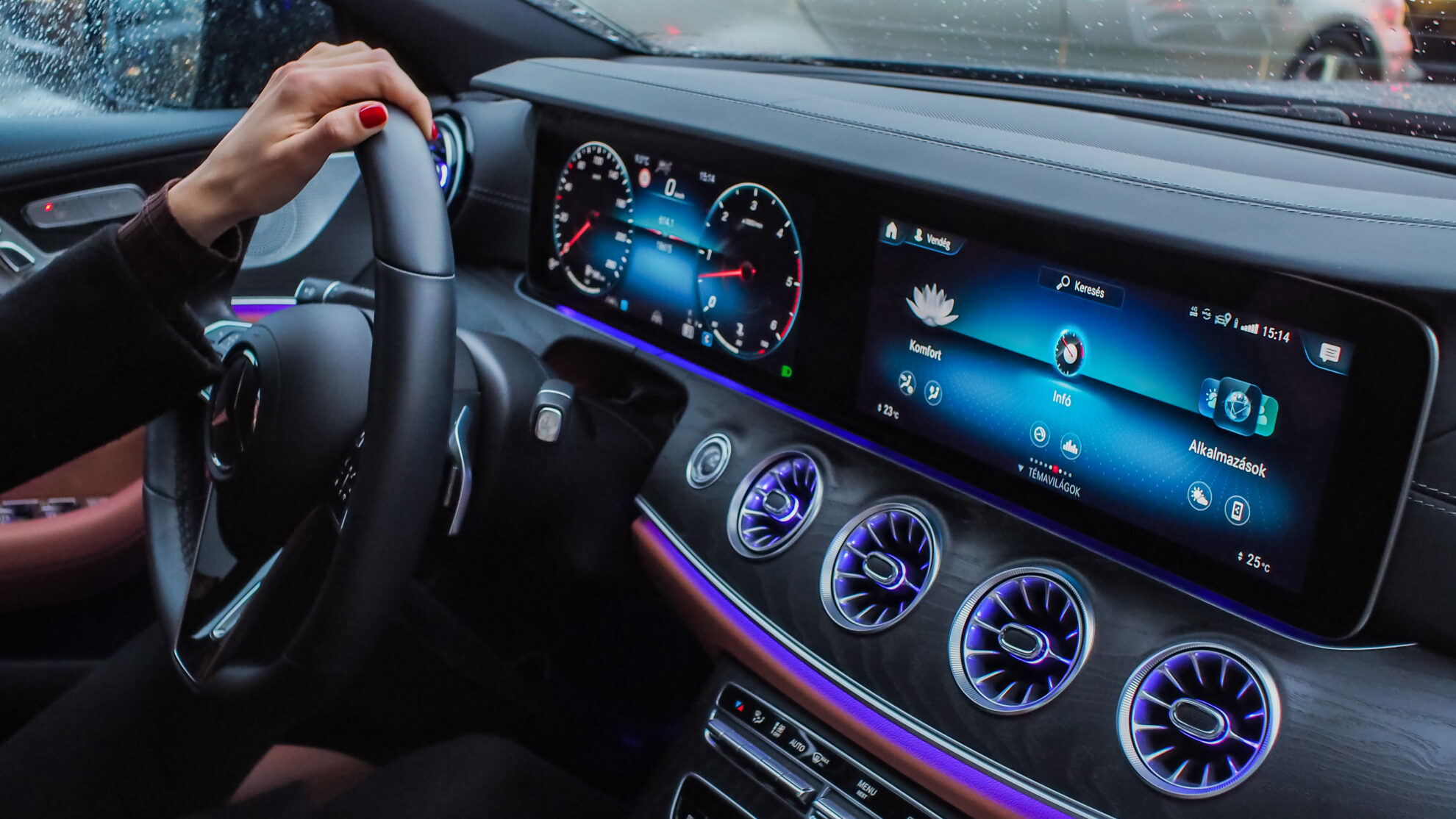 mercedes-cls-400d-interior
