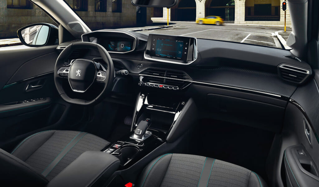 Peugeot_208_interior car design awards