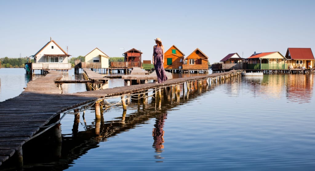 Vatera_6_meno_szelfi_hatterotlet_1