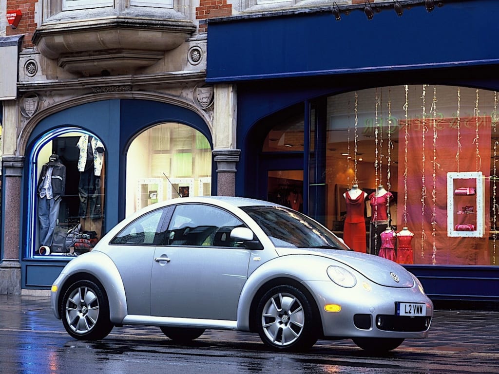 Vw Beetle_2_noi kisauto