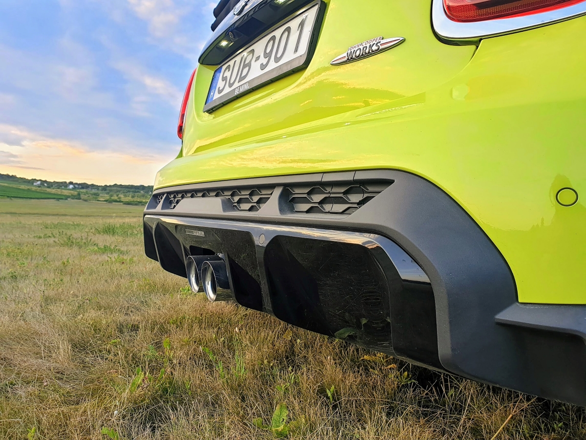 mini john cooper works dupla kipufogó