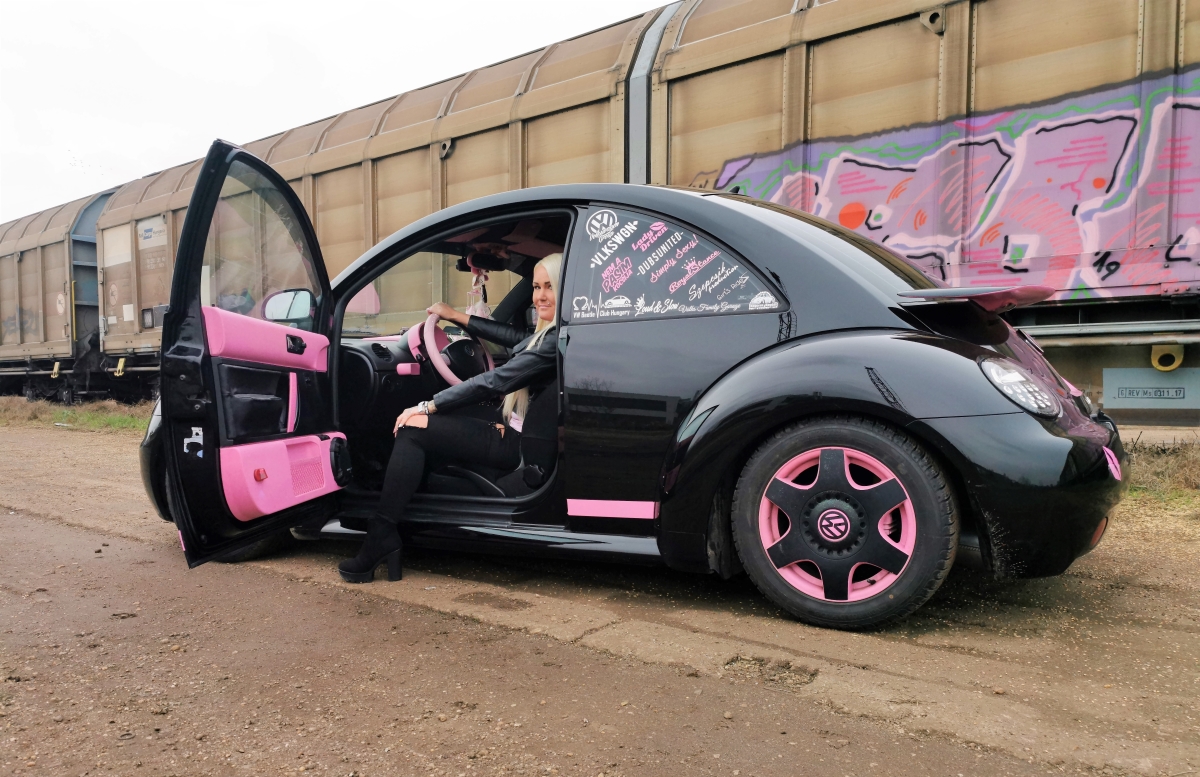 rózsaszín fekete vw new beetle babydoll