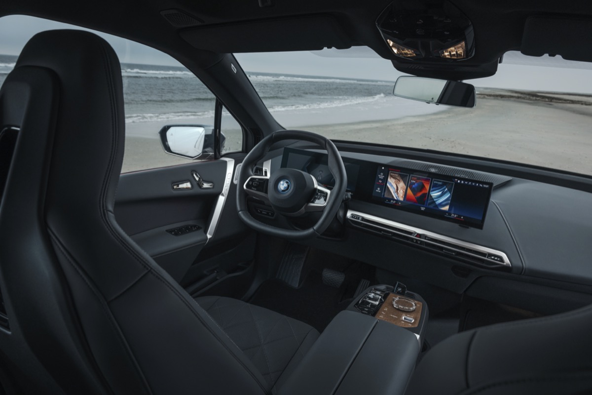 bmw ix m60 utastér