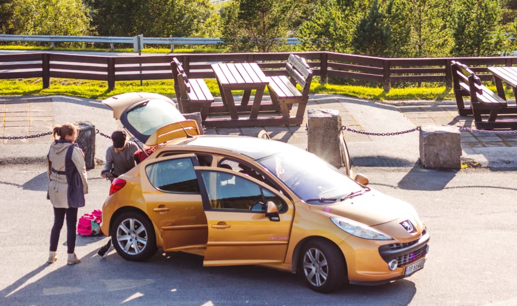csaladi autozas