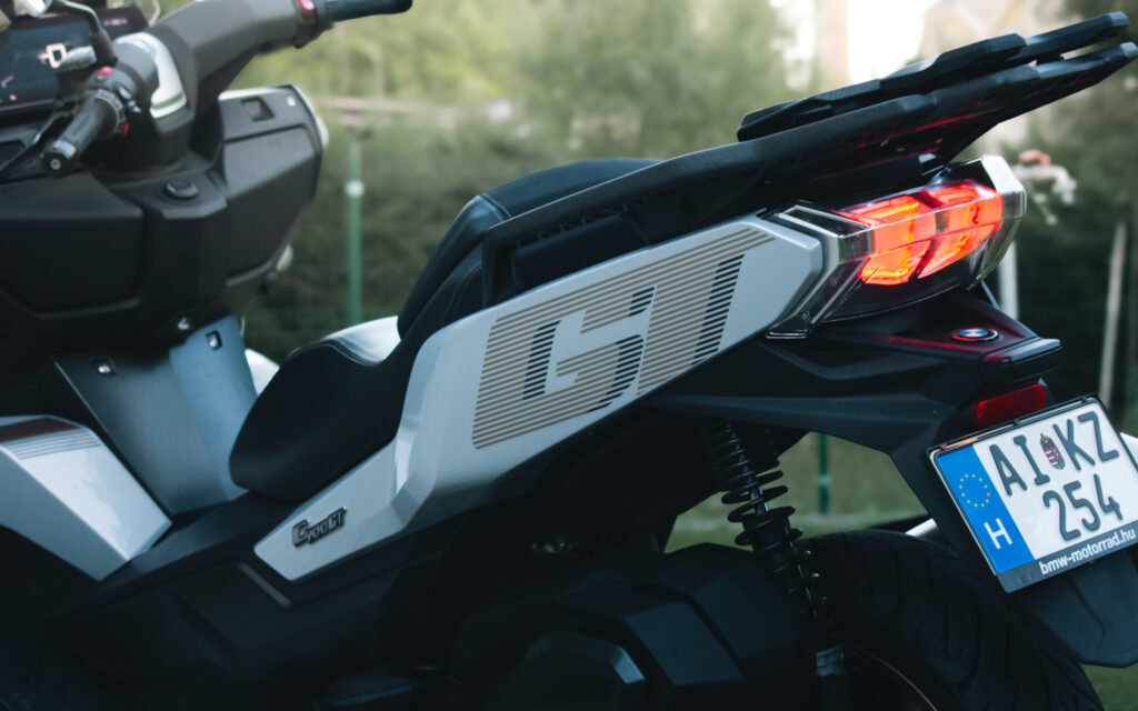 BMW C400 GT robogó hátsó idom.