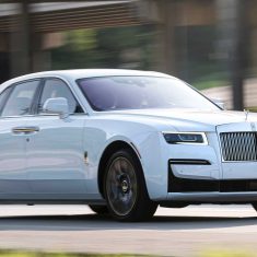 2021-rolls-royce-ghost-kulso