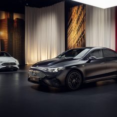 Der neue Mercedes-Benz CLA: großartig, mühelos, intuitiv und flexibelThe all-new Mercedes-Benz CLA: gorgeous, effortless, intuitive, and flexible.