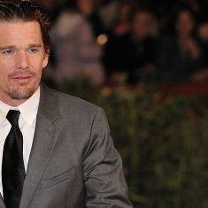 800px-Ethan_Hawke_66eme_Festival_de_Venise_Mostra_3