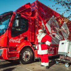 Elektromos-kamion_CocaCola_2