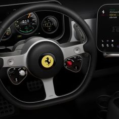 FERRARI-LUCE_DRIVER_VIEW_HERO_sRGB_6K_72DPI_1X1