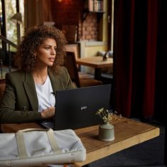 LG-gram-laptop-laptoptaska-Petrity-dorka-2