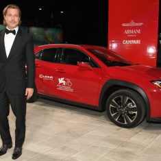 Lexus_UX_velencei_filmfesztival_2_Brad_Pitt