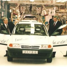 Opel-Antall-Jozsef-az-elso-Astraban