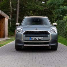 P90535115_lowRes_mini-countryman-c-12