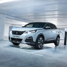 PEUGEOT-3008-SUV-hibrid