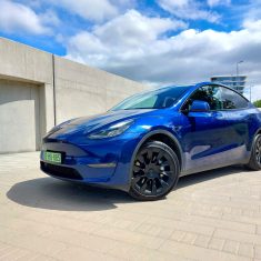 Tesla_Model_Y_04-scaled
