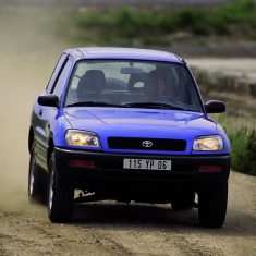 Toyota-RAV4-elso_generacio