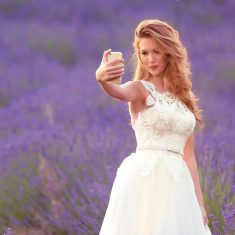 Vatera_6_meno_szelfi_hatterotlet_4