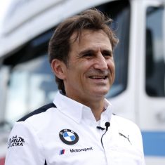 alex-zanardi-kerekesszekes-nagykovet-scaled