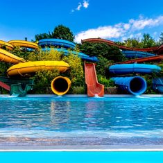 aquapark-vizi-csuszda-nyar-strand