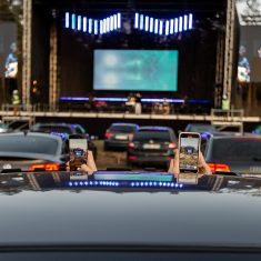 autos-koncert-koronavirus-jarvany-2
