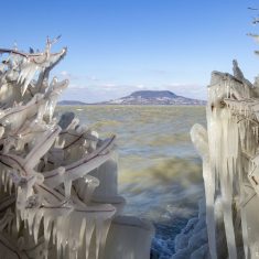 Tél a Balatonon
