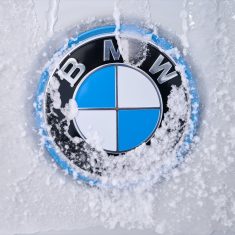BMW iX5 Hydrogen in Arjeplog Feb 22