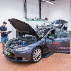 bosch-budapest-innovacios-kampusz-tesla