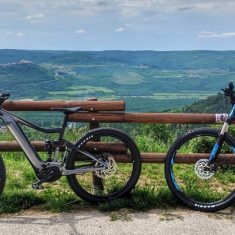 e-bike-elektromos-biciklitura-nissan-leaf-promocio