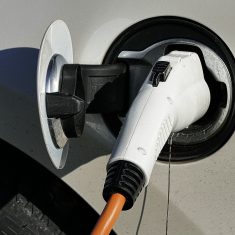 electric-car-2862381_1920