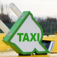 elektromos-taxi-e-auto-villanyauto