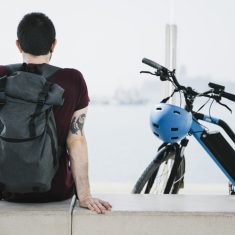 ferfi-elektromos-kerekpar-bringazas-