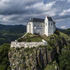 fuzer-fuzeri-var-csodalatosmagyarorszag-kirandulas-turazas-bringazas-dronfoto