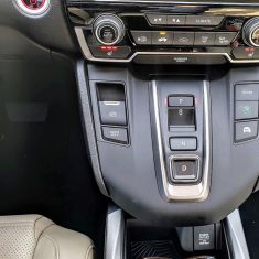 honda-cr-v-hybrid-automata-valto-gombok