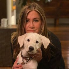 jennifer-aniston-instagram-anya-gyerek